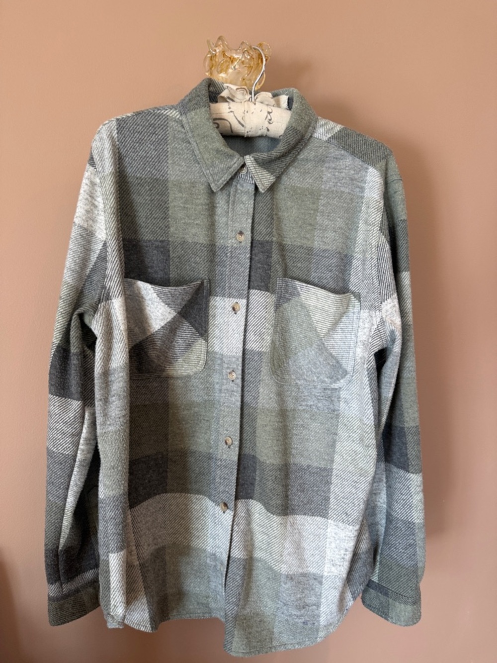 beachlunchlounge Green and Gray Plaid Button-Down Shirt